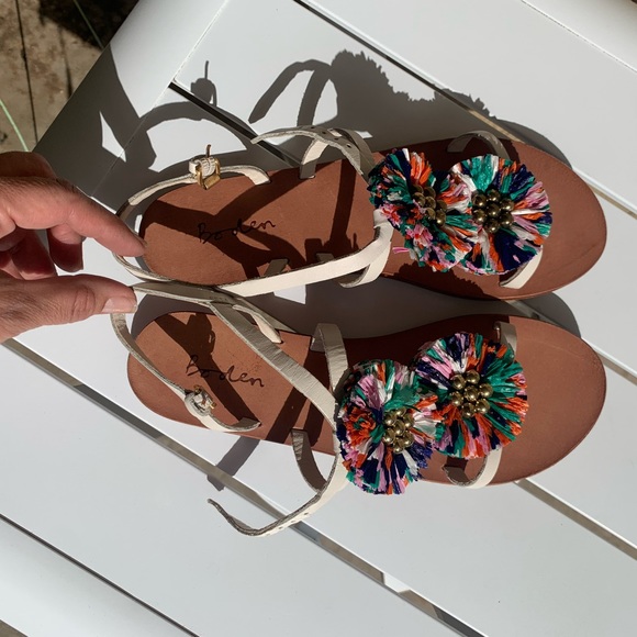 Boden white strappy leather with appliqués sandals size 8-8.5 ( European 39) - Picture 13 of 14